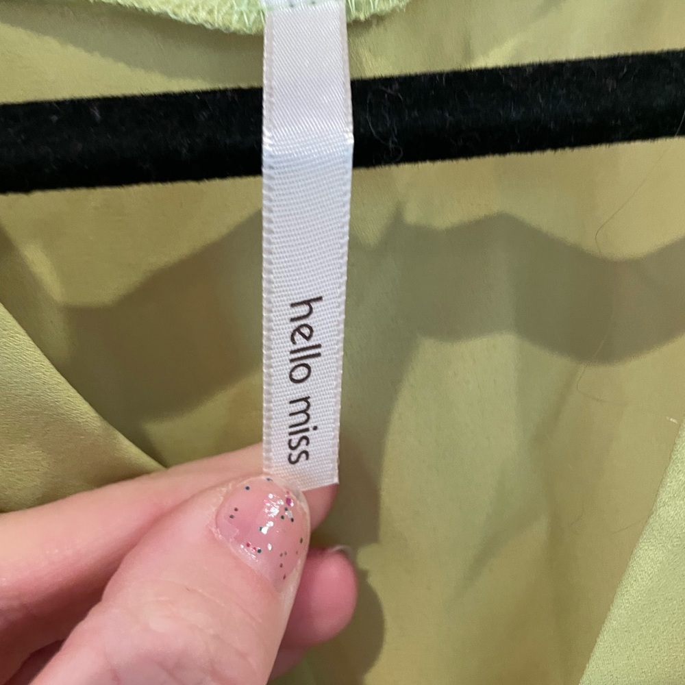 Hello Miss chartreuse flows dress, size M (juniors) - Picture 5 of 6